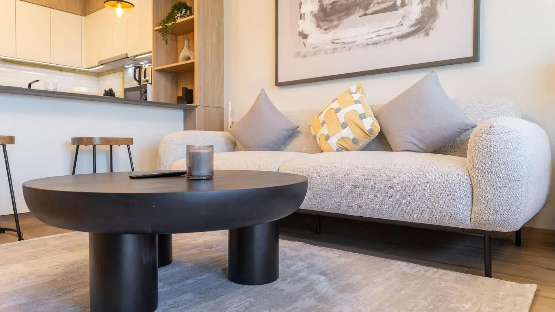 Exceptional Studio In Rokane G25 Good For 2 Дубай Апартаменты